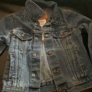 Levi’s  kids jacket like new condition size 6